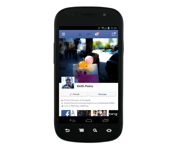 Facebook, ahora con imágenes y emoticonos para el chat