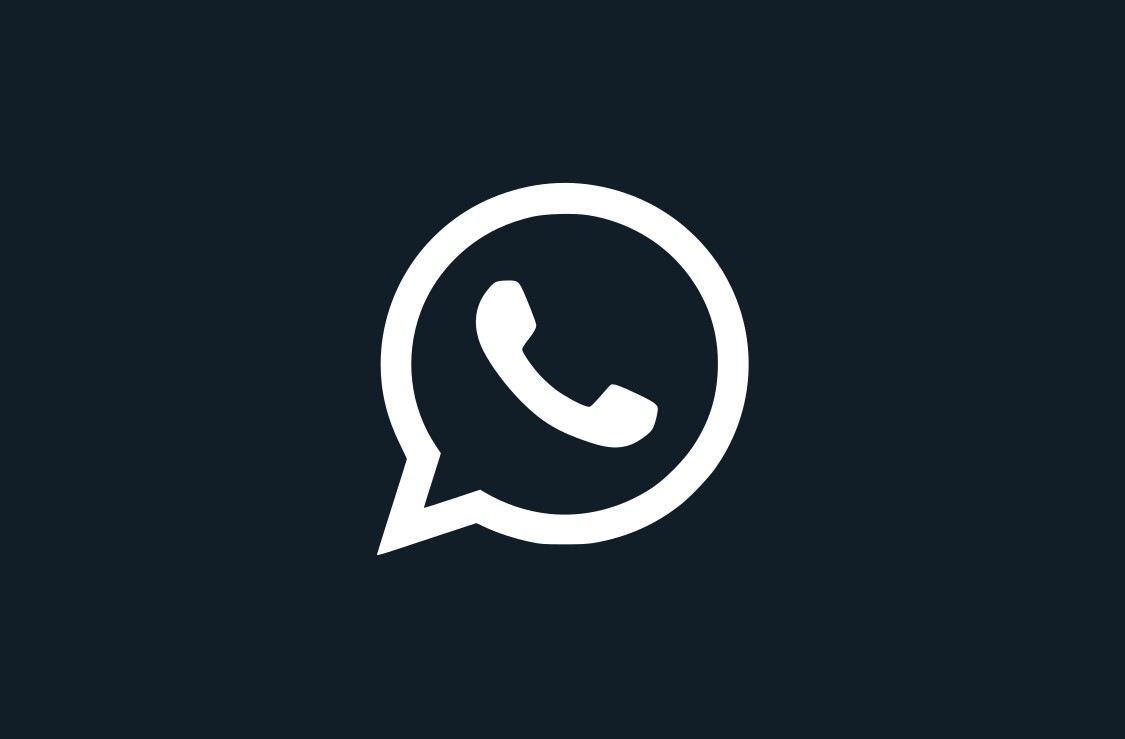 El fallo de WhatsApp que llega con el modo oscuro 