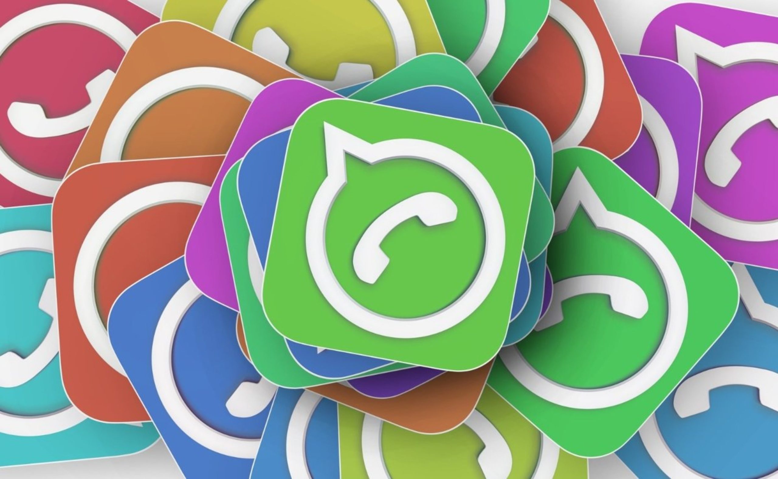 Trucos de WhatsApp para escribir con letras de colores