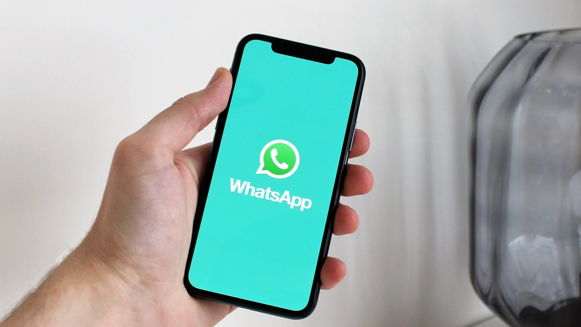 Cómo reenviar fotos, vídeos y GIF de WhatsApp sin incluir el mensaje con el que se compartieron