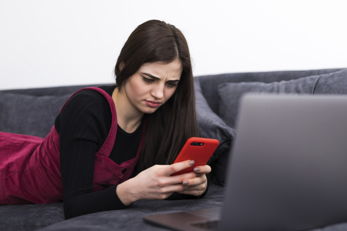 Trucos para detectar un catfish o estafador en Tinder: te hace sentir incรณmodo