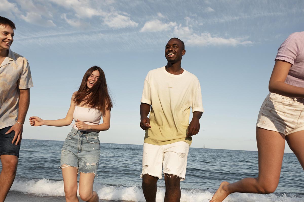 Frases de verano positivas para recordar tus momentos más divertidos en la playa.